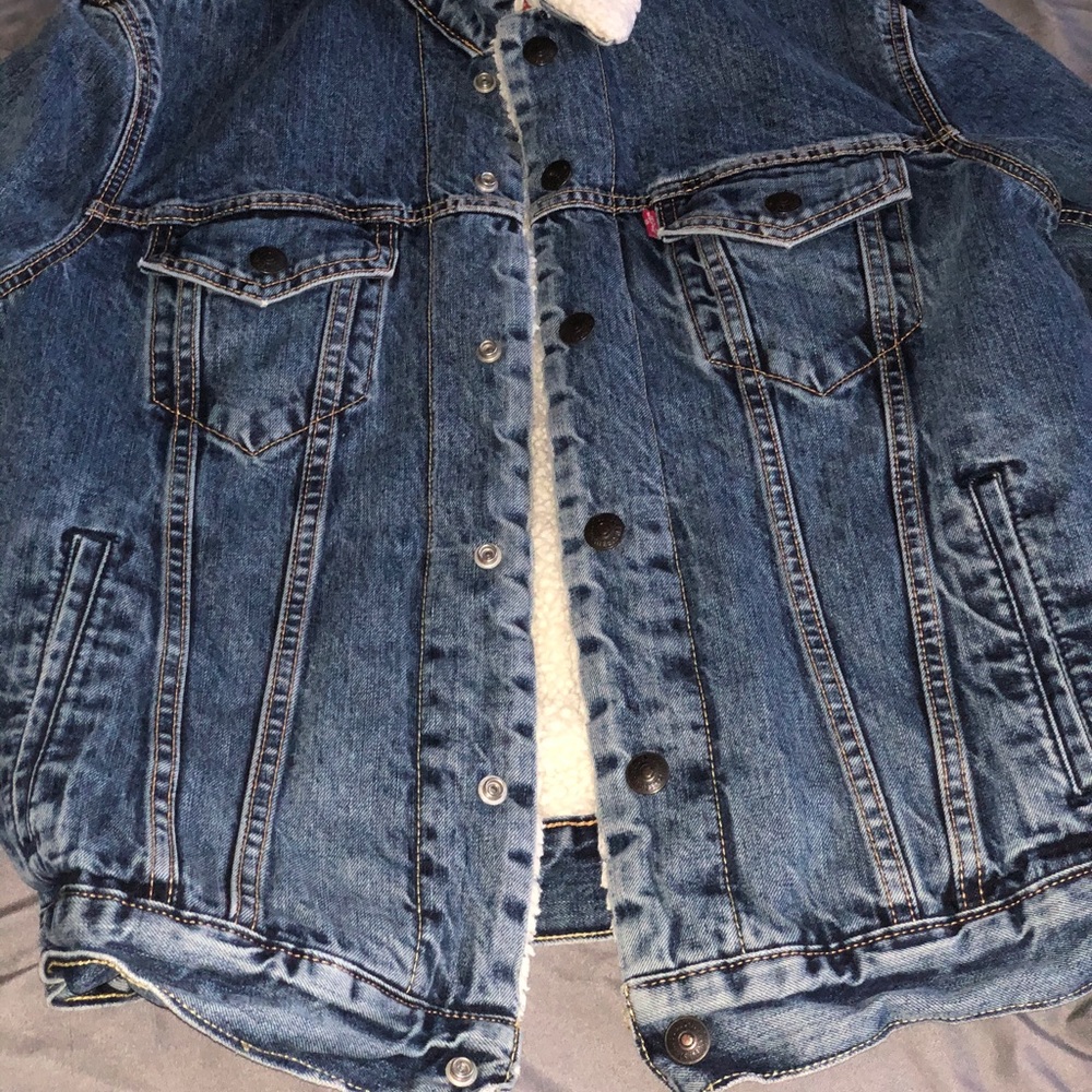 Levi's® Premium

SHERPA TRUCKER JACKET